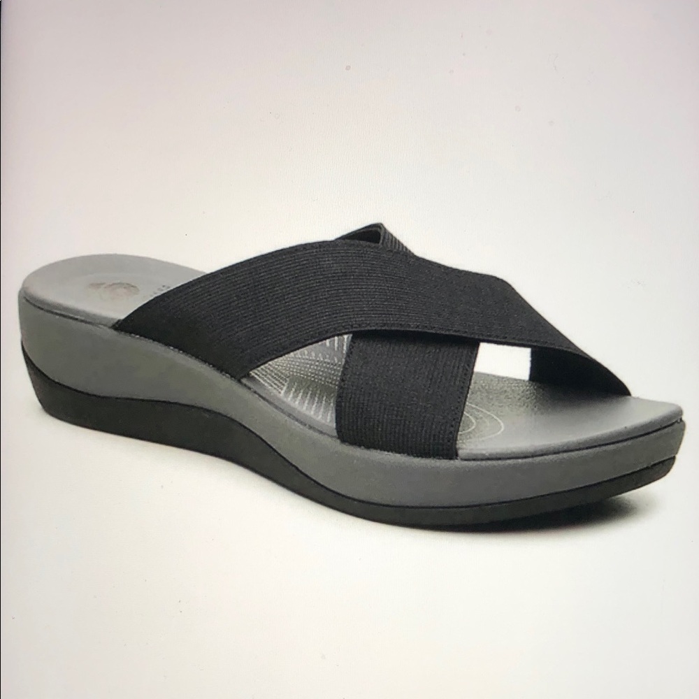 Clarks Cloudsteppers Women’s Black Criss-Cross Slide Sandal Size 8